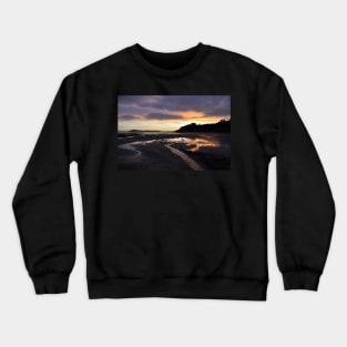 Coucher de soleil sur une plage de Nouvelle Zélande Crewneck Sweatshirt